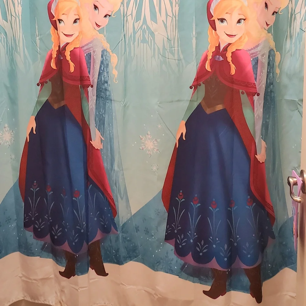 Disney Frozen‎ Shower Curtain with Anna & Elsa